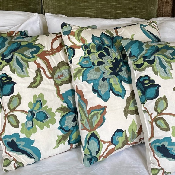 Set of 5 16 x 16 embroidered throw pillows - Picture 2 of 5